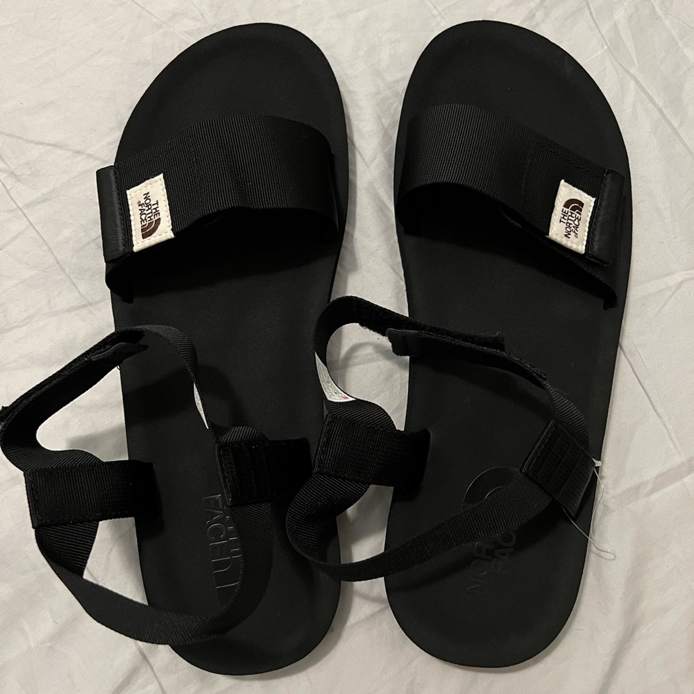New The North Face Men’s Skeena Sandal Size 14 Black